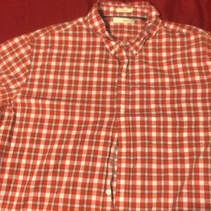 Long sleeve dress shirt. I’ve never wore it.